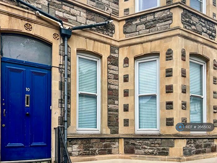 3 Bedroom Flat To Rent In Waverley Road, Redland, BS6