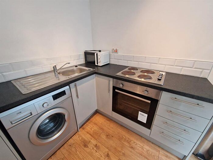 1 Bedroom Semi-Detached House To Rent In Bryn Rhosyn, Swansea, SA6