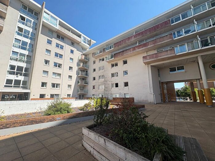 1 Bedroom Flat For Sale In Hansen Court, Heol Glan Rheidol, Cardiff, South Wales, CF10