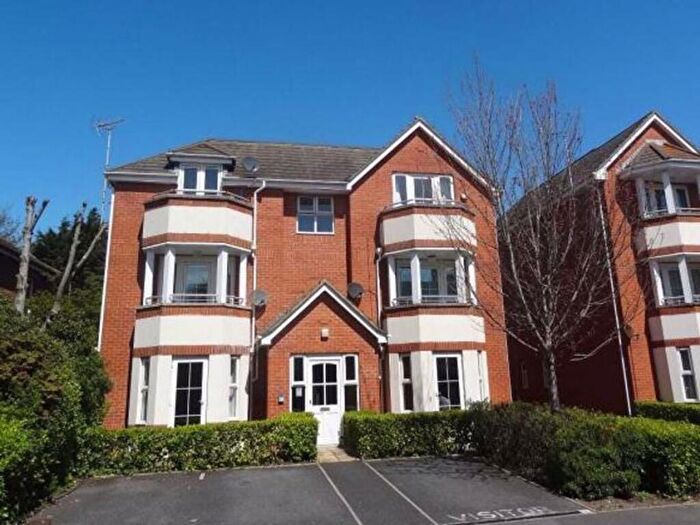 2 Bedroom Flat To Rent In Florence Road, Jupiter Lodge, BH5