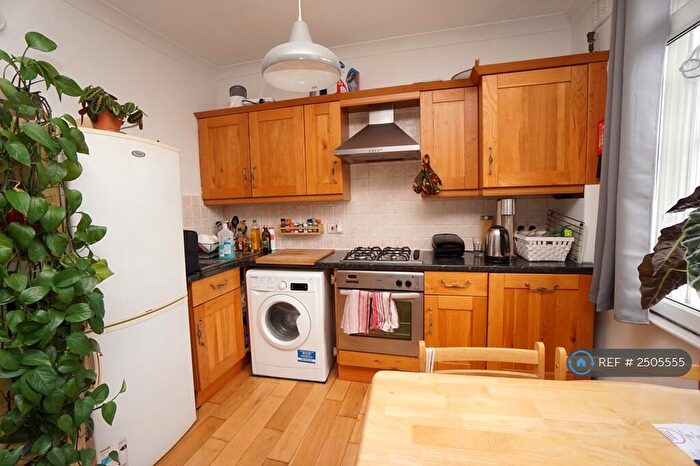 2 Bedroom Flat To Rent In Archway Road, London, N6