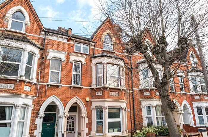 1 Bedroom Flat For Sale In Chalfont Road, London, SE25