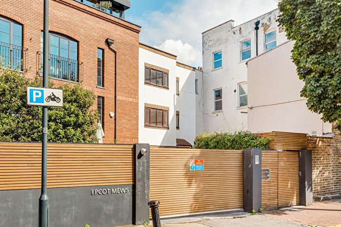 3 Bedroom Town House For Sale In Epcot Mews, Pember Road, London, NW10