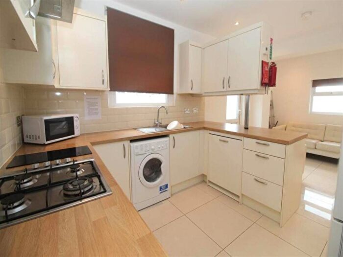 6 Bedroom House To Rent In North Road, Heath, Cardiff, CF14