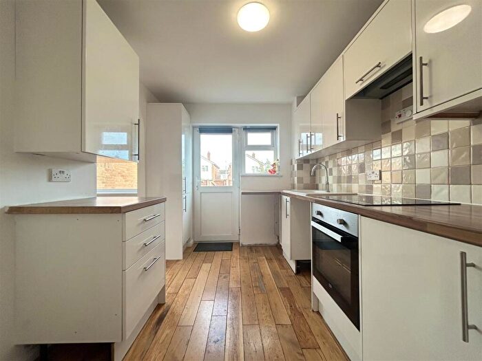 3 Bedroom House To Rent In Jerounds, Harlow, CM19