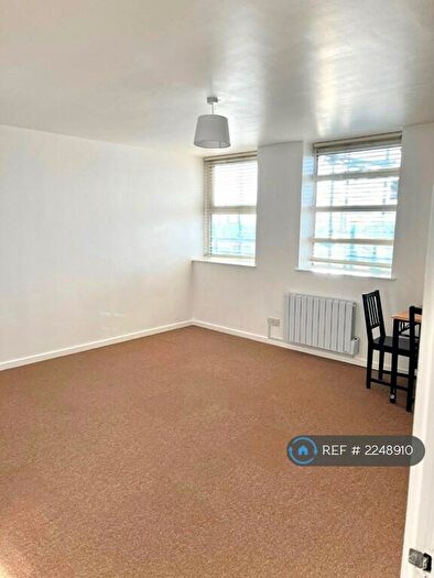 1 Bedroom Flat To Rent In The Lumiere Building, London, E7