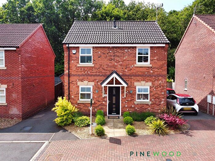 3 Bedroom Detached House For Sale In Spindle Drive, Wingerworth, Chesterfield, Derbyshire, S42