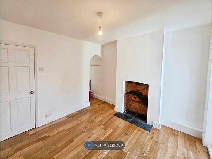 2 Bedroom Terraced House To Rent In Waldeck Street, Reading, RG1