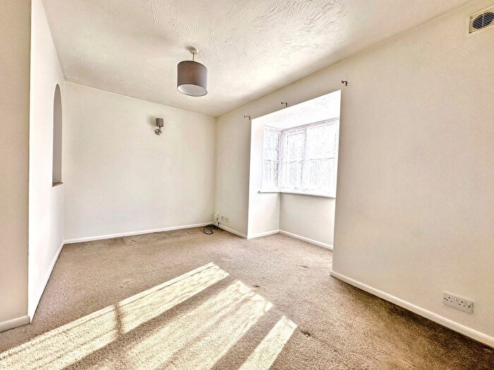 1 Bedroom Flat To Rent In Cooper Close, Greenhithe, DA9