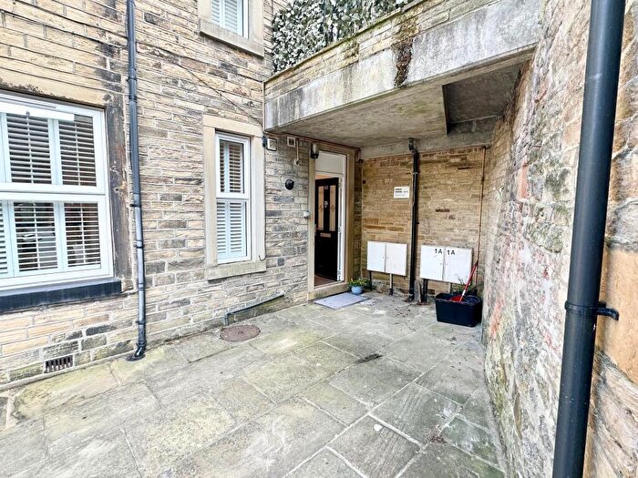 1 Bedroom Apartment To Rent In High Street, Luddenden, HX2