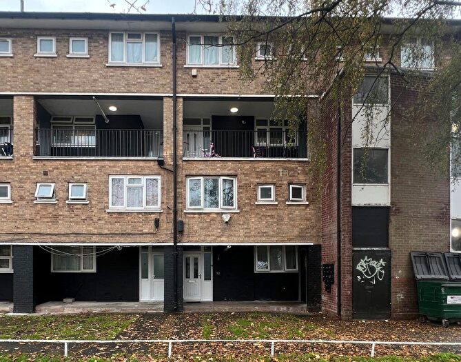 3 Bedroom Apartment For Sale In Darfield Walk, Birmingham, B12