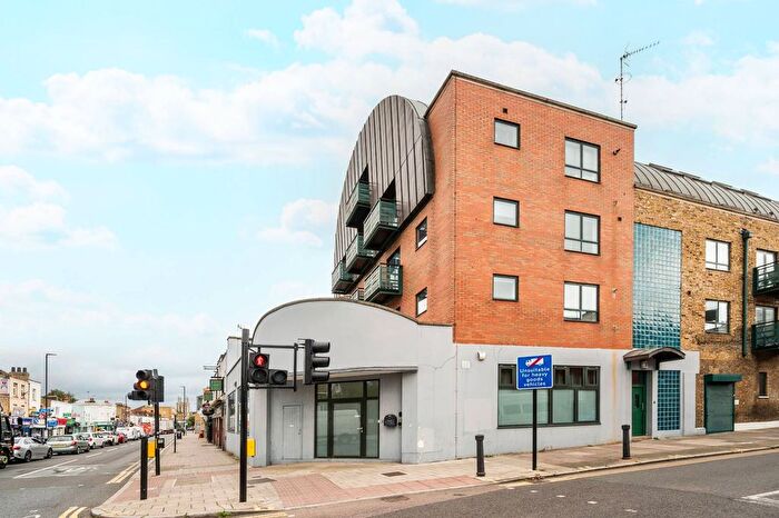 2 Bedroom Flat To Rent In Trafalgar Road, Greenwich, London, SE10