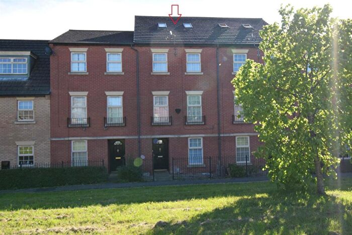 4 Bedroom Town House For Sale In Keepers Green, Derby, DE23