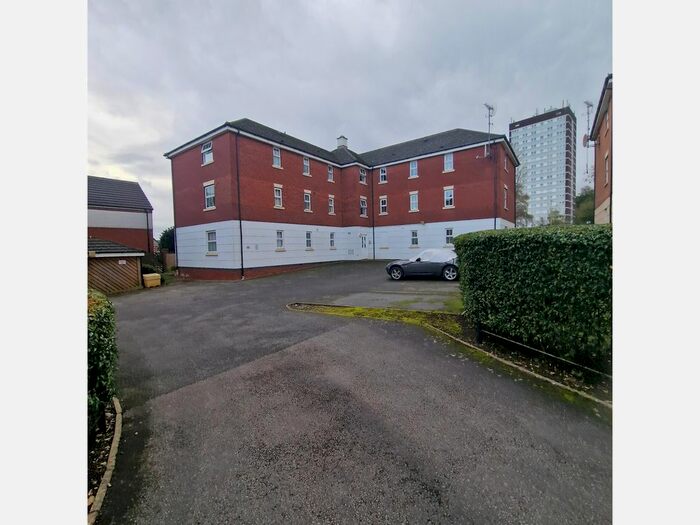 2 Bedroom Flat To Rent In Attingham Drive, Dudley, DY1