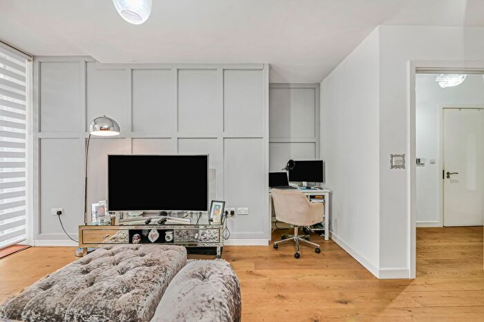 1 Bedroom Flat For Sale In Amelia Street, London, SE17