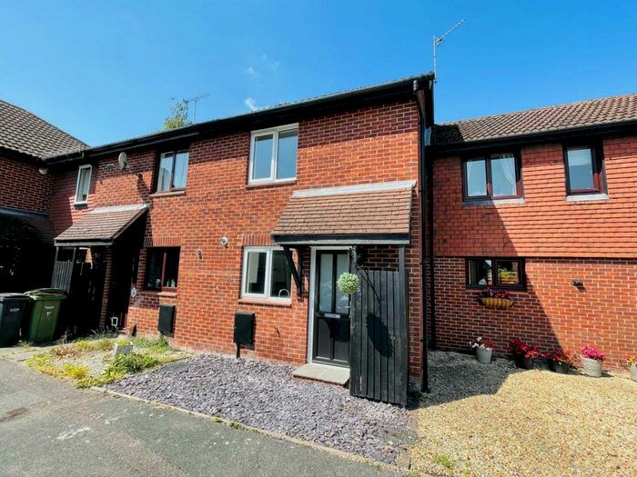 2 Bedroom Terraced House To Rent In Worcester Drive, Didcot, OX11