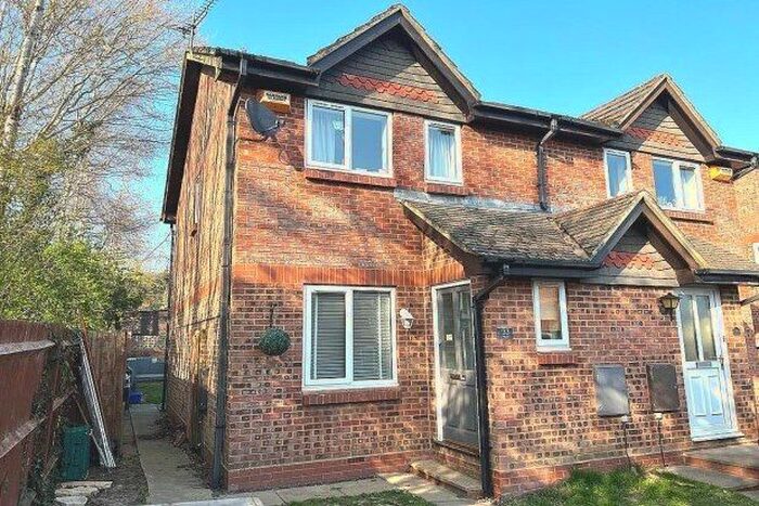 2 Bedroom Property To Rent In Upper Barn Copse, Eastleigh, SO50
