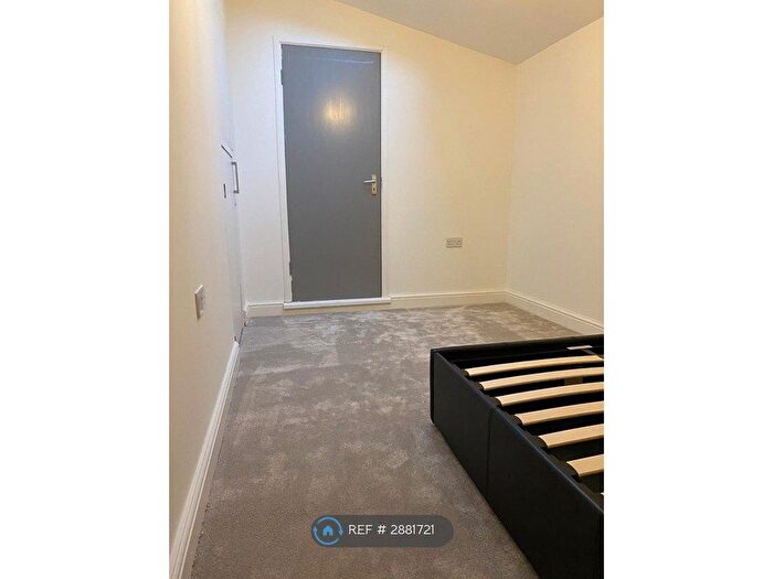 Studio To Rent In Ainslie Wood Road, London, E4