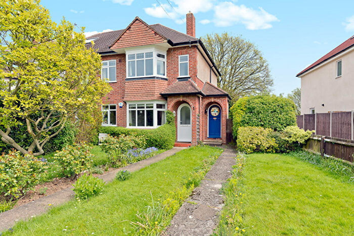 2 Bedroom Maisonette To Rent In Speer Road, Thames Ditton, Surrey, KT7