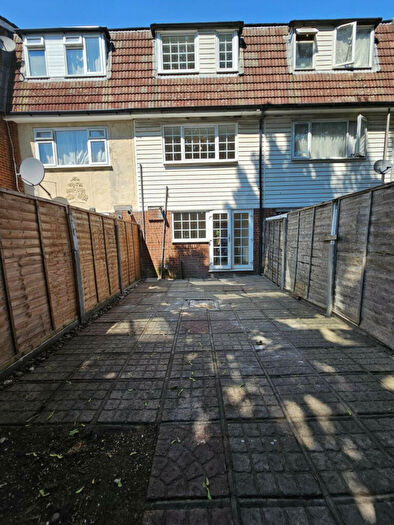 4 Bedroom Terraced House To Rent In Wilkinson Road, London, E16