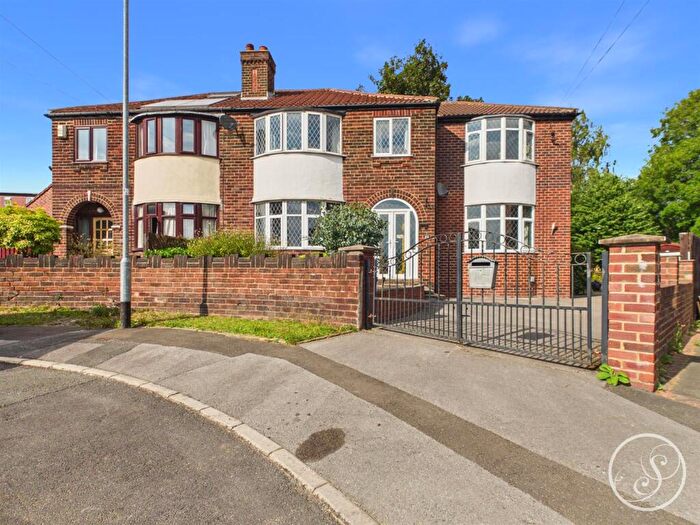 5 Bedroom Semi Detached House For Sale In Roxholme Avenue, Leeds, LS7