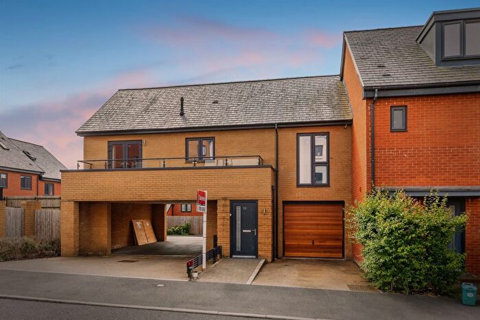 2 Bedroom Maisonette For Sale In Aspen Drive, Bristol, BS10