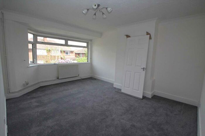 2 Bedroom Maisonette To Rent In Boxmoor Location, HP1