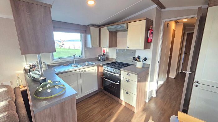 3 Bedroom Mobile/park Home For Sale In Dymchurch Road, New Romney, TN28