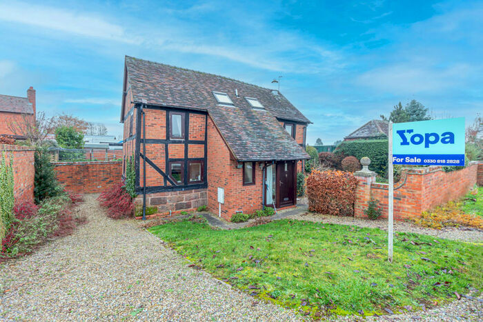 3 Bedroom Character Property For Sale In Acton, Stourport-on-severn, DY13