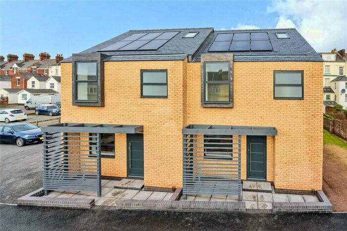 3 Bedroom Semi-Detached House To Rent In Richmond Road, Exeter, Devon, EX4