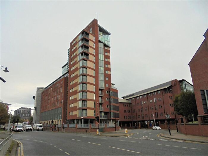 2 Bedroom Flat To Rent In Trinity One, East Street, Leeds, LS9
