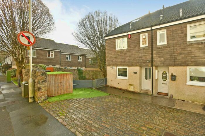 3 Bedroom End Of Terrace House To Rent In Hastings Terrace, Plymouth, Devon, PL1