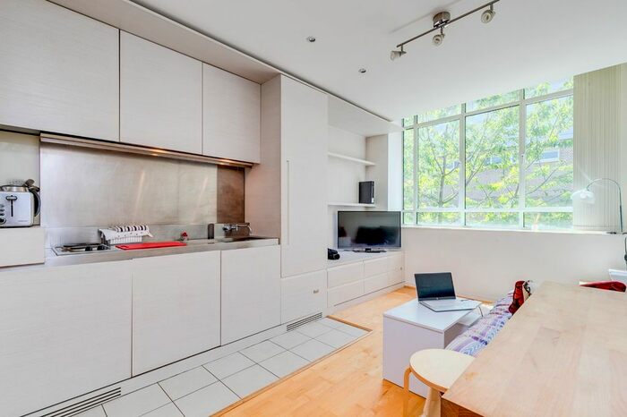 Studio To Rent In Wallis House, Great West Road, Brentford, Middlesex, TW8