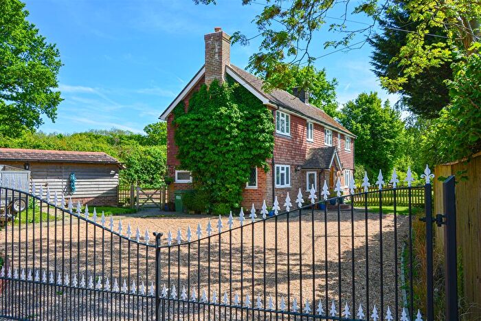 4 Bedroom Detached House For Sale In Woodmans Green Road, Whatlington, Battle, TN33