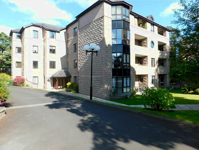 3 Bedroom Flat To Rent In Morningside Park, Morningside, Edinburgh, EH10