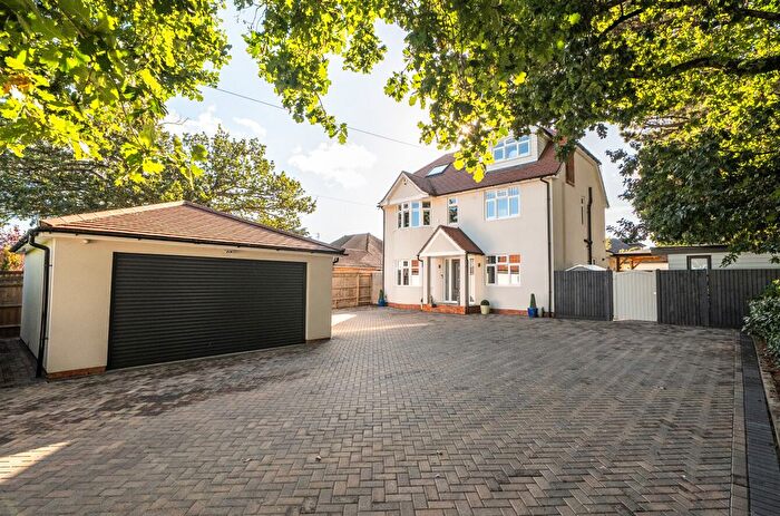 5 Bedroom Detached House For Sale In Long Lane, Tilehurst, Reading, RG31
