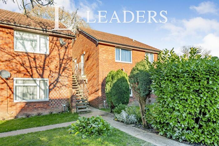 Flat To Rent In St. Brelades Road, Crawley, RH11