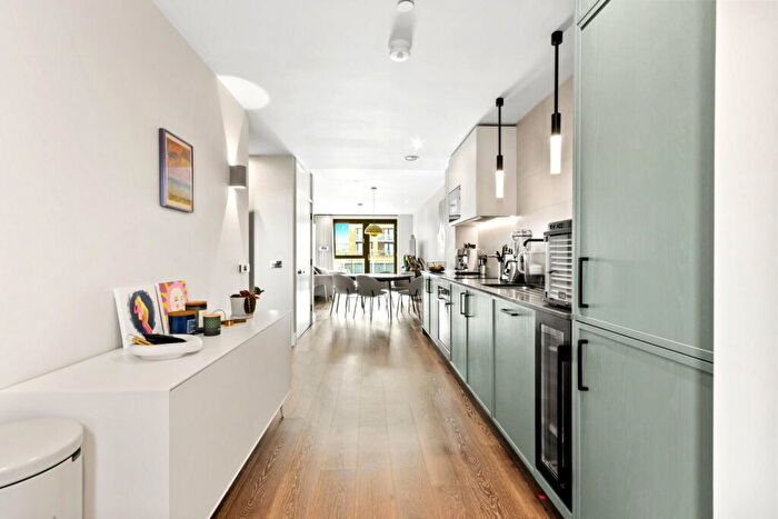 2 Bedroom Apartment To Rent In Windsor Square, London, SE18