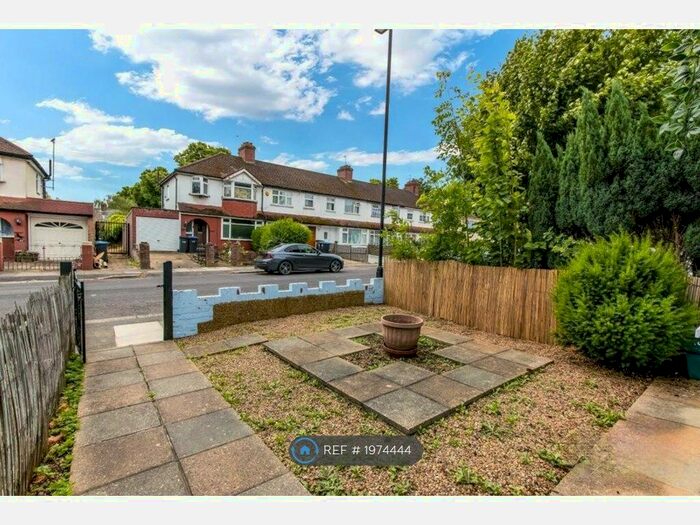 3 Bedroom Terraced House To Rent In Bedford Road, London, N9