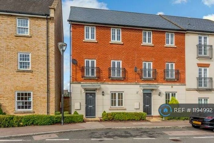 5 Bedroom End Of Terrace House To Rent In Harlow Crescent, Oxley Park, Milton Keynes, MK4