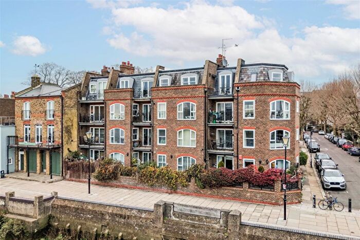 2 Bedroom Flat For Sale In Lower Mall, W6