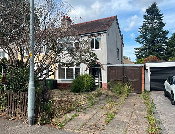 3 Bedroom Semi-Detached House For Sale In Bewdley Road North, Stourport-On-Severn, DY13
