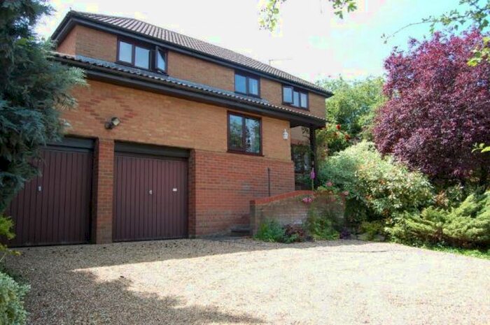 4 Bedroom Detached House To Rent In Tebbitt Close, Long Buckby, Northampton, NN6