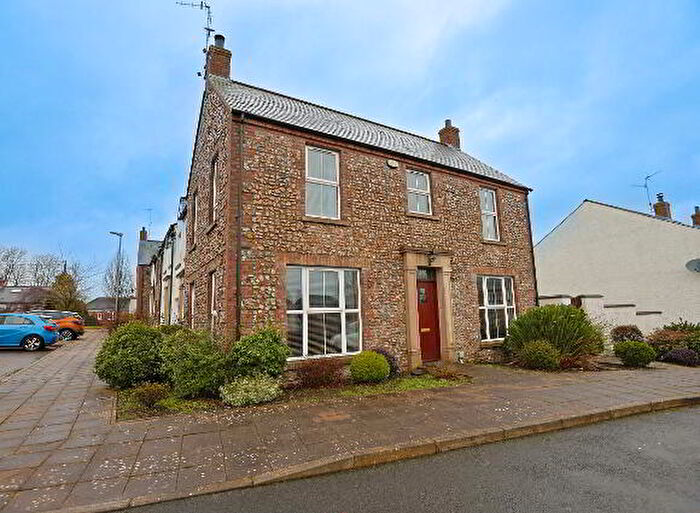 3 Bedroom End TownHouse For Sale In Lisnisky Mews, Craigavon, BT63