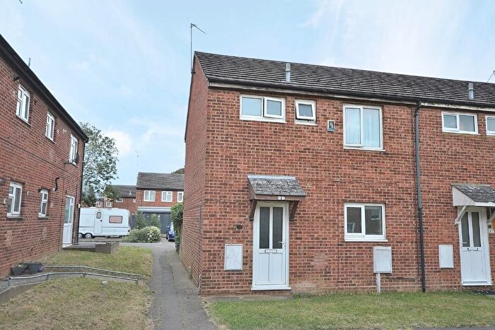 3 Bedroom End Of Terrace House To Rent In Elizabeth Walk, Northampton, NN1