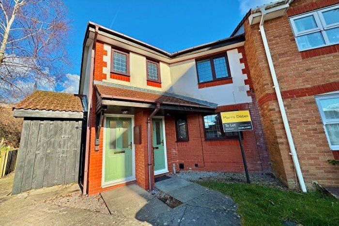 2 Bedroom Maisonette To Rent In Hulton Close, Southampton, SO19