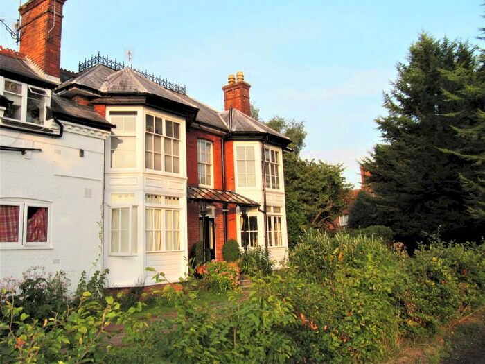 1 Bedroom Flat To Rent In London Rd, Burpham, Guildford, GU1