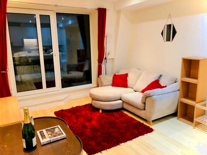 2 Bedroom Apartment To Rent In The Birchin, Joiner Street, Manchester, M4