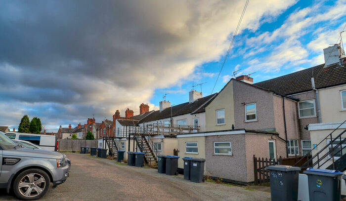 1 Bedroom Apartment To Rent In Charles Street, Hinckley, LE10