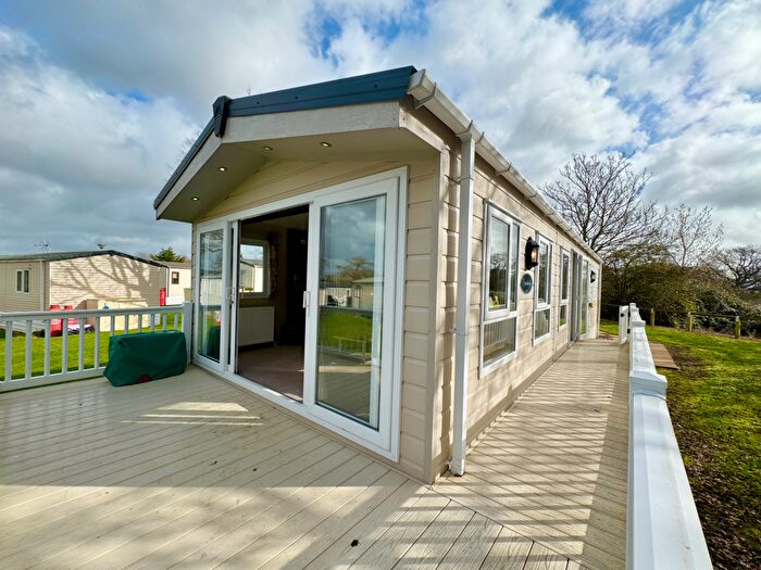 2 Bedroom Lodge For Sale In Delta Cambridge Mini Lodge, Oaklands Holiday Park, Clacton-on-Sea, Essex, CO16
